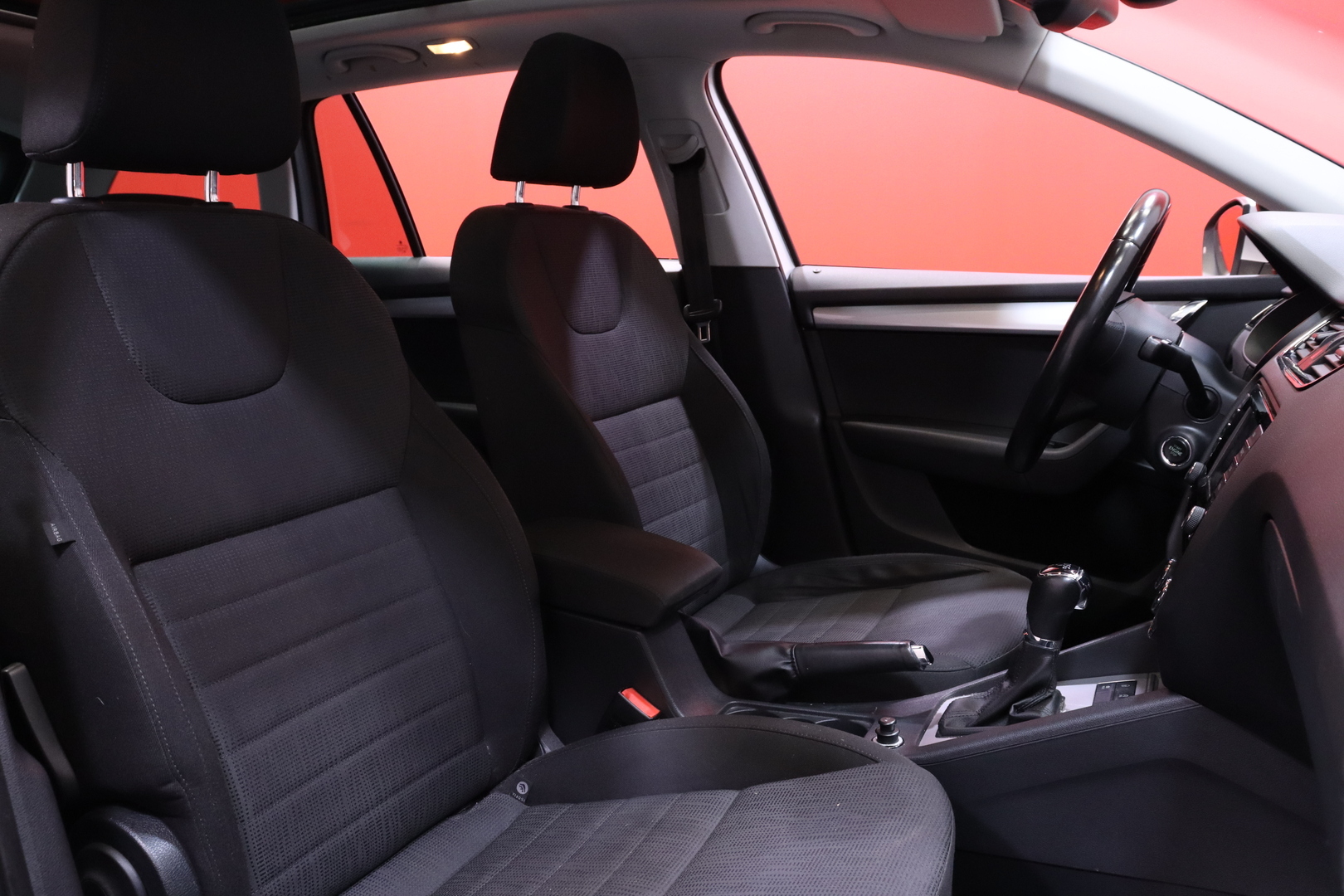Skoda - Octavia - Combi 1,8 TSI 4x4 Elegance DSG Autom. - Farmari