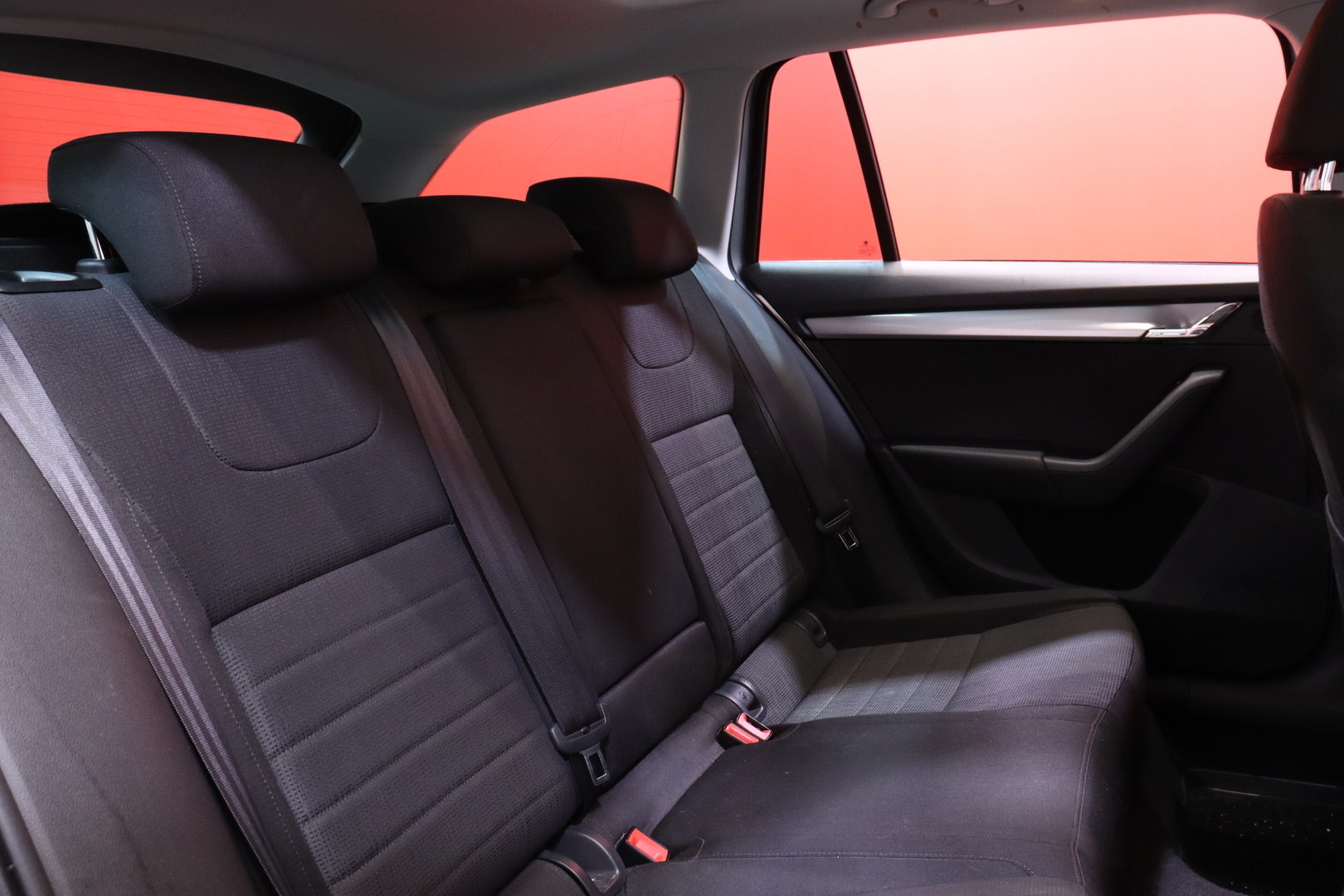 Skoda - Octavia - Combi 1,8 TSI 4x4 Elegance DSG Autom. - Farmari