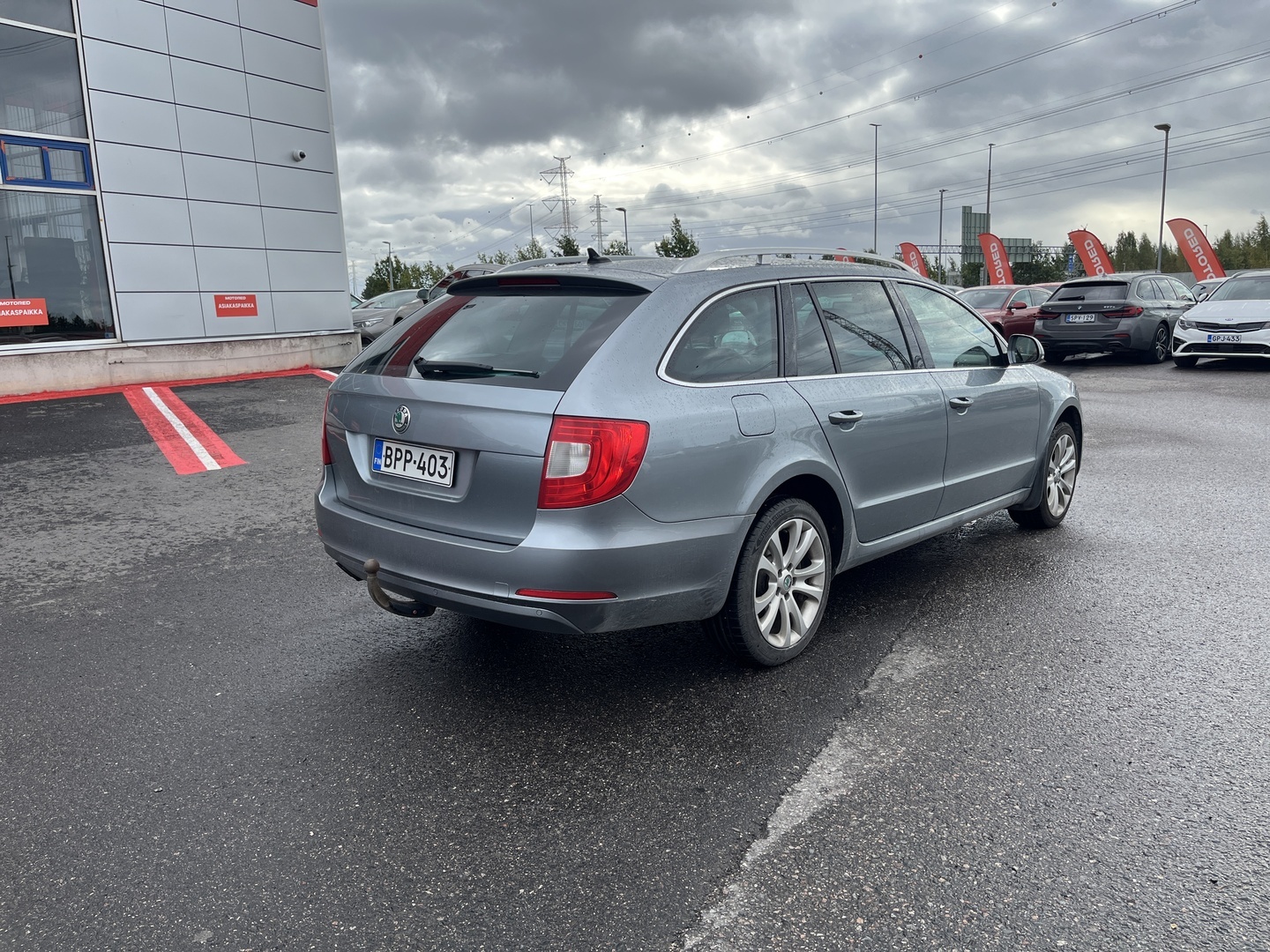 Skoda - Superb - Combi 2,0 TDI 140 4x4 Elegance DSG Autom. - Farmari