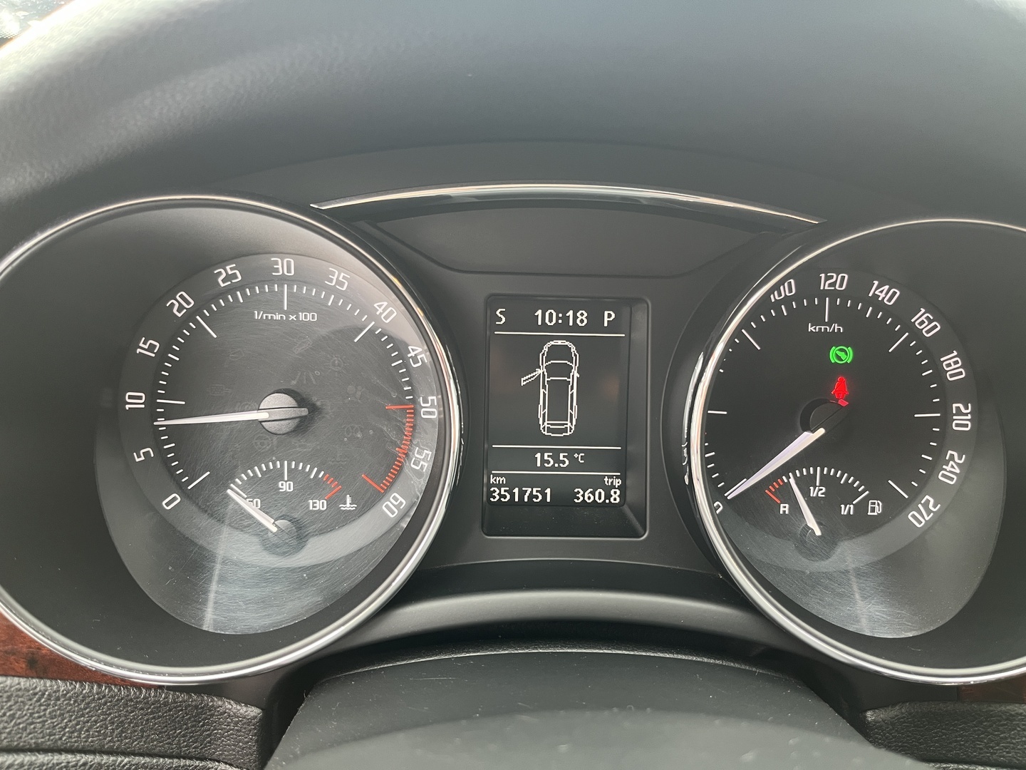 Skoda - Superb - Combi 2,0 TDI 140 4x4 Elegance DSG Autom. - Farmari
