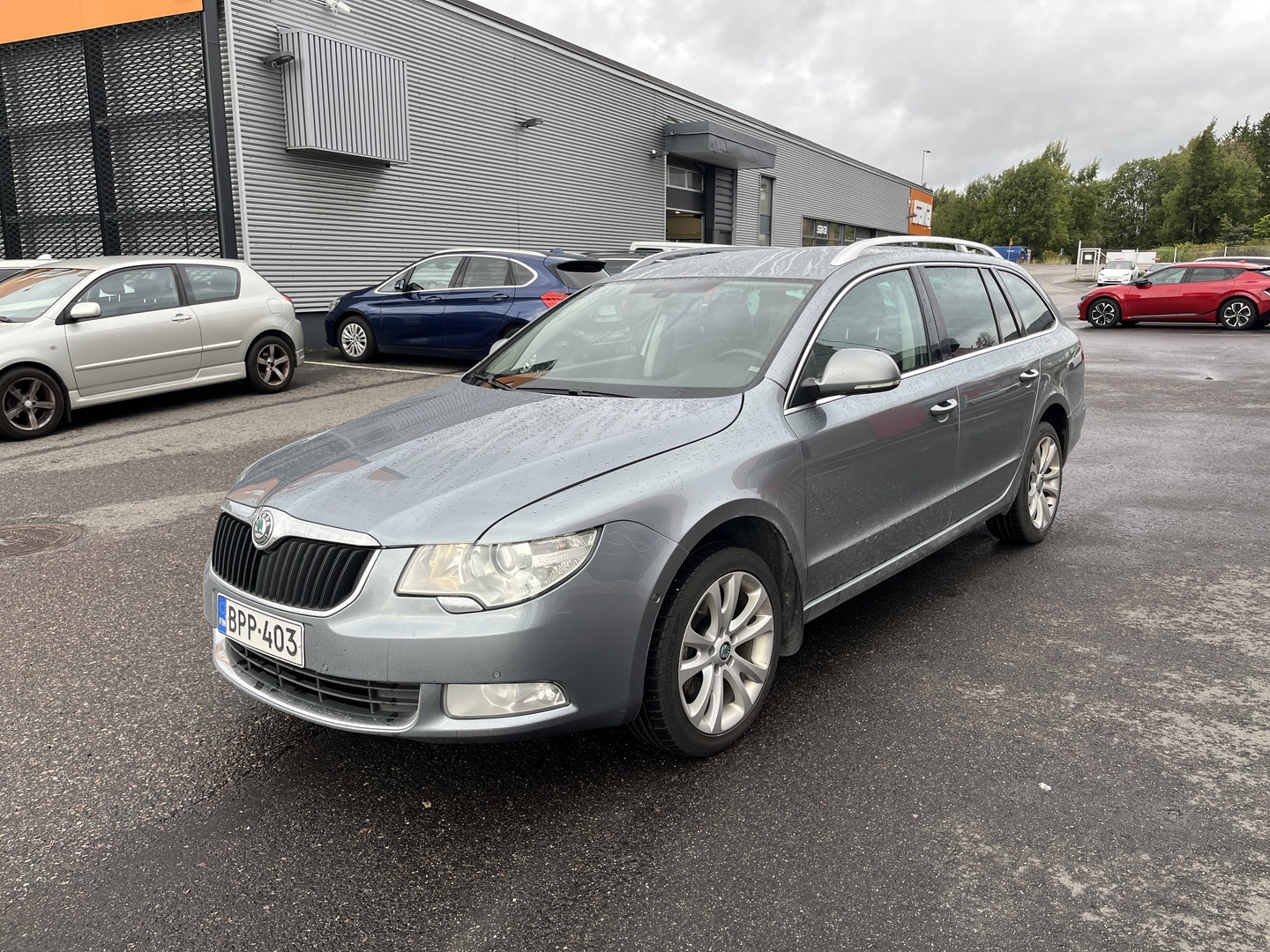 Skoda - Superb - Combi 2,0 TDI 140 4x4 Elegance DSG Autom. - Farmari