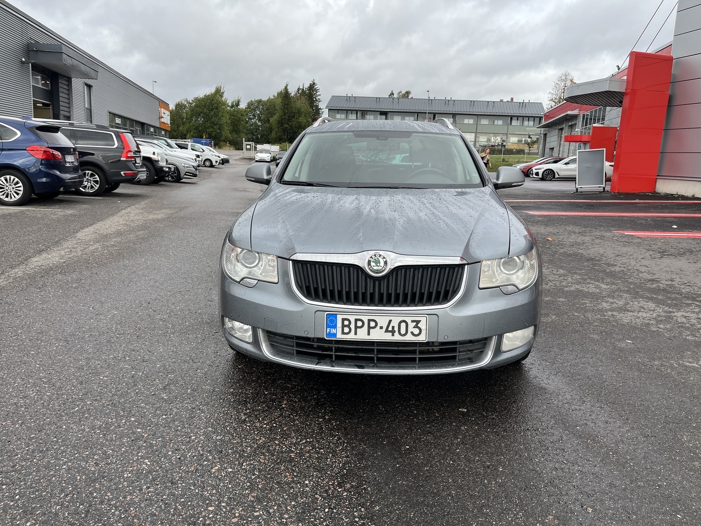 Skoda - Superb - Combi 2,0 TDI 140 4x4 Elegance DSG Autom. - Farmari
