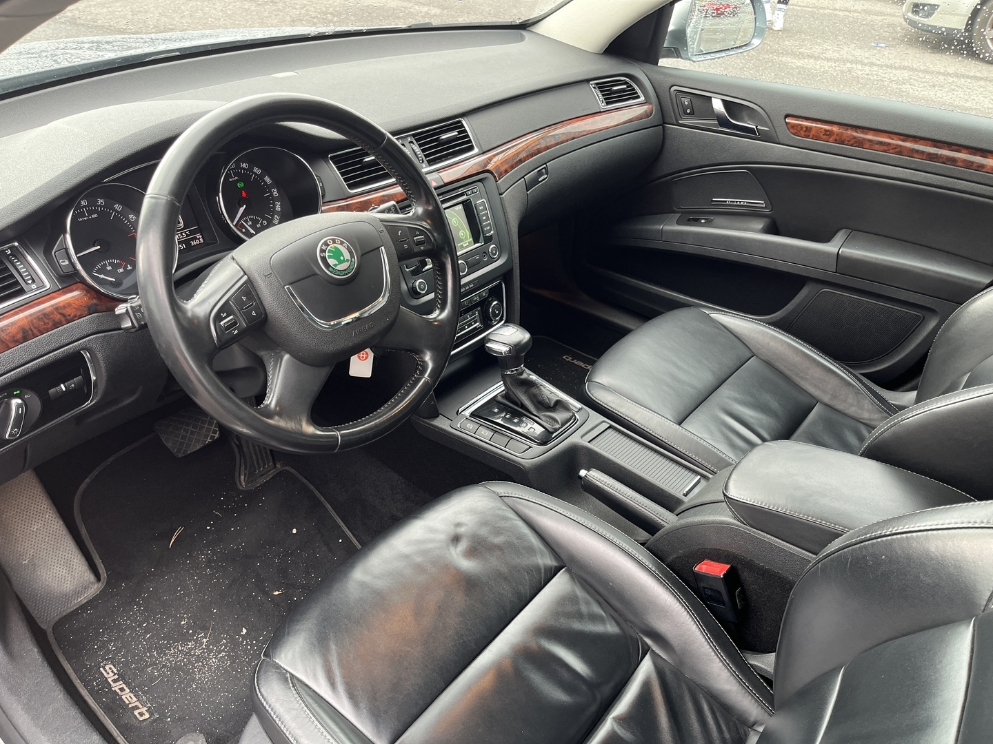 Skoda - Superb - Combi 2,0 TDI 140 4x4 Elegance DSG Autom. - Farmari