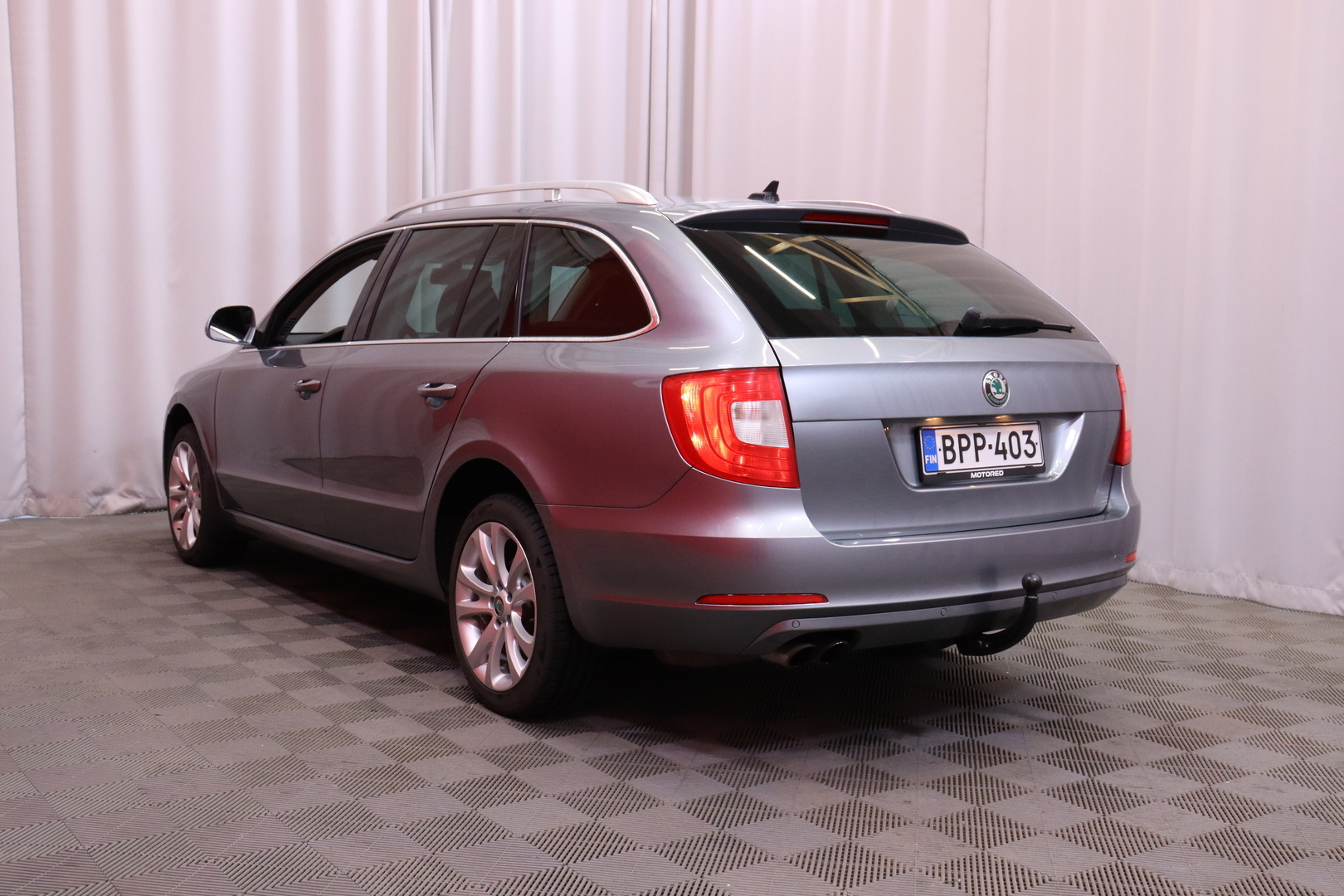 Skoda Superb 2012, kuva 5/36