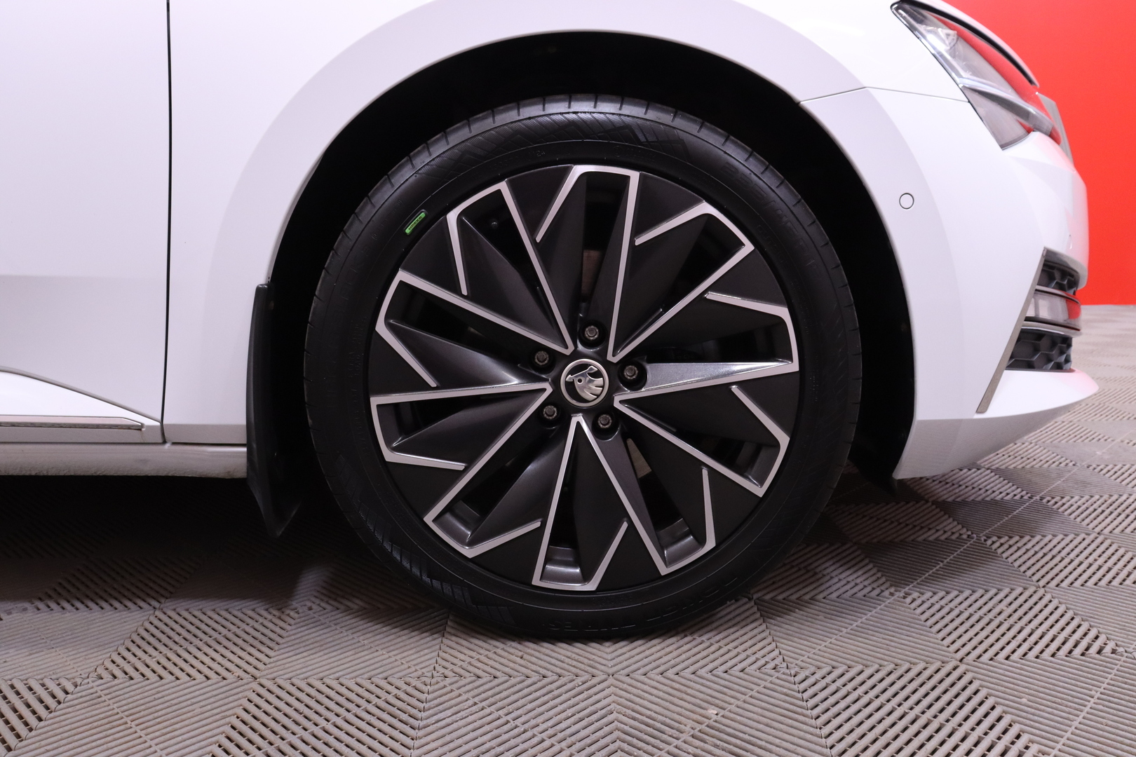 Skoda - Superb - Combi 1,4 TSI PHEV L&K iV DSG Autom. - Farmari