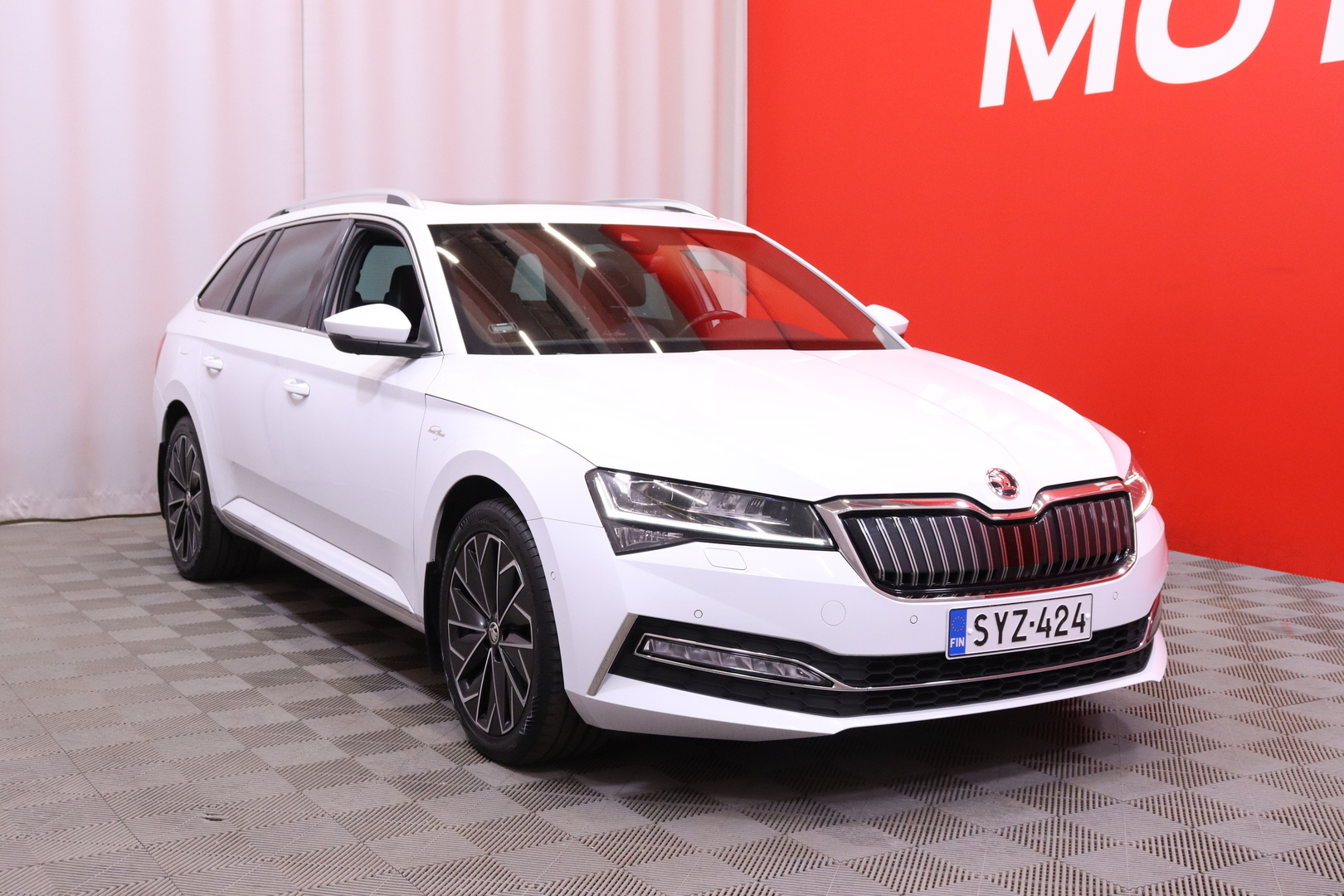 Skoda - Superb - Combi 1,4 TSI PHEV L&K iV DSG Autom. - Farmari