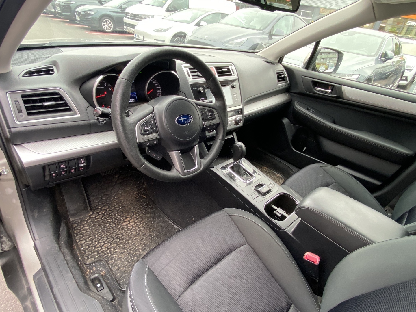 Subaru - Outback - 2,5i Base CVT - Farmari