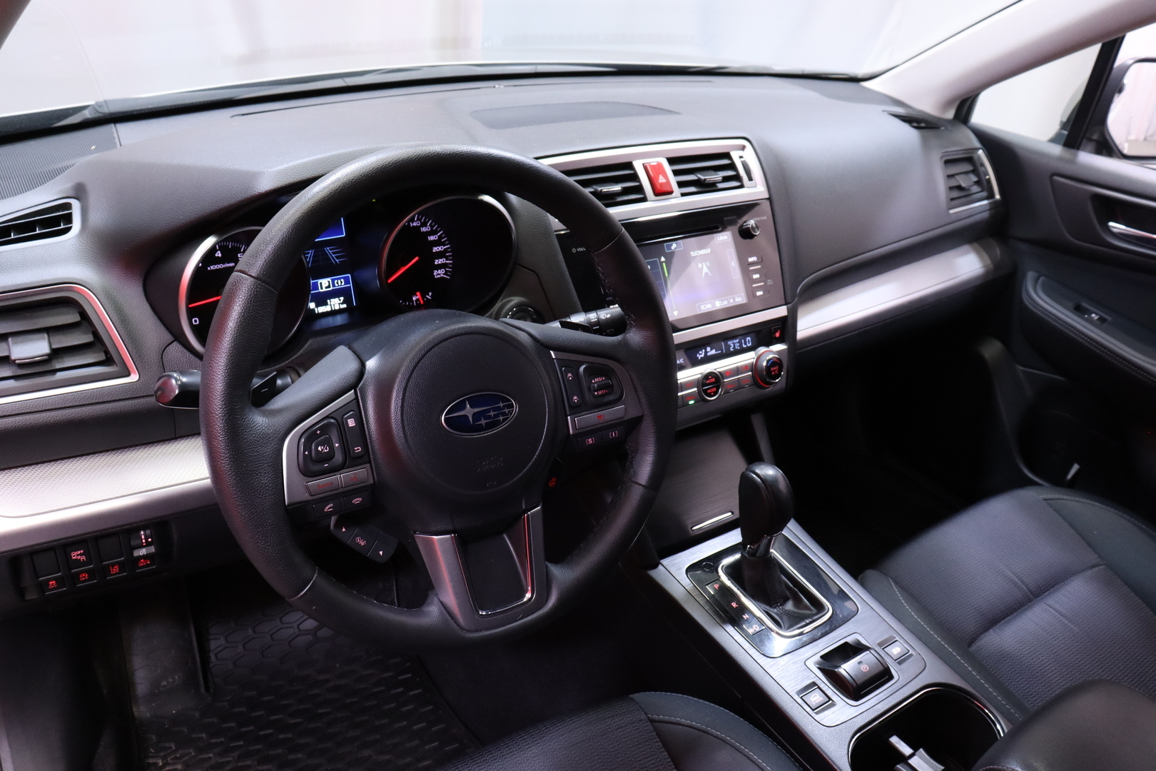 Subaru - Outback - 2,5i Base CVT - Farmari