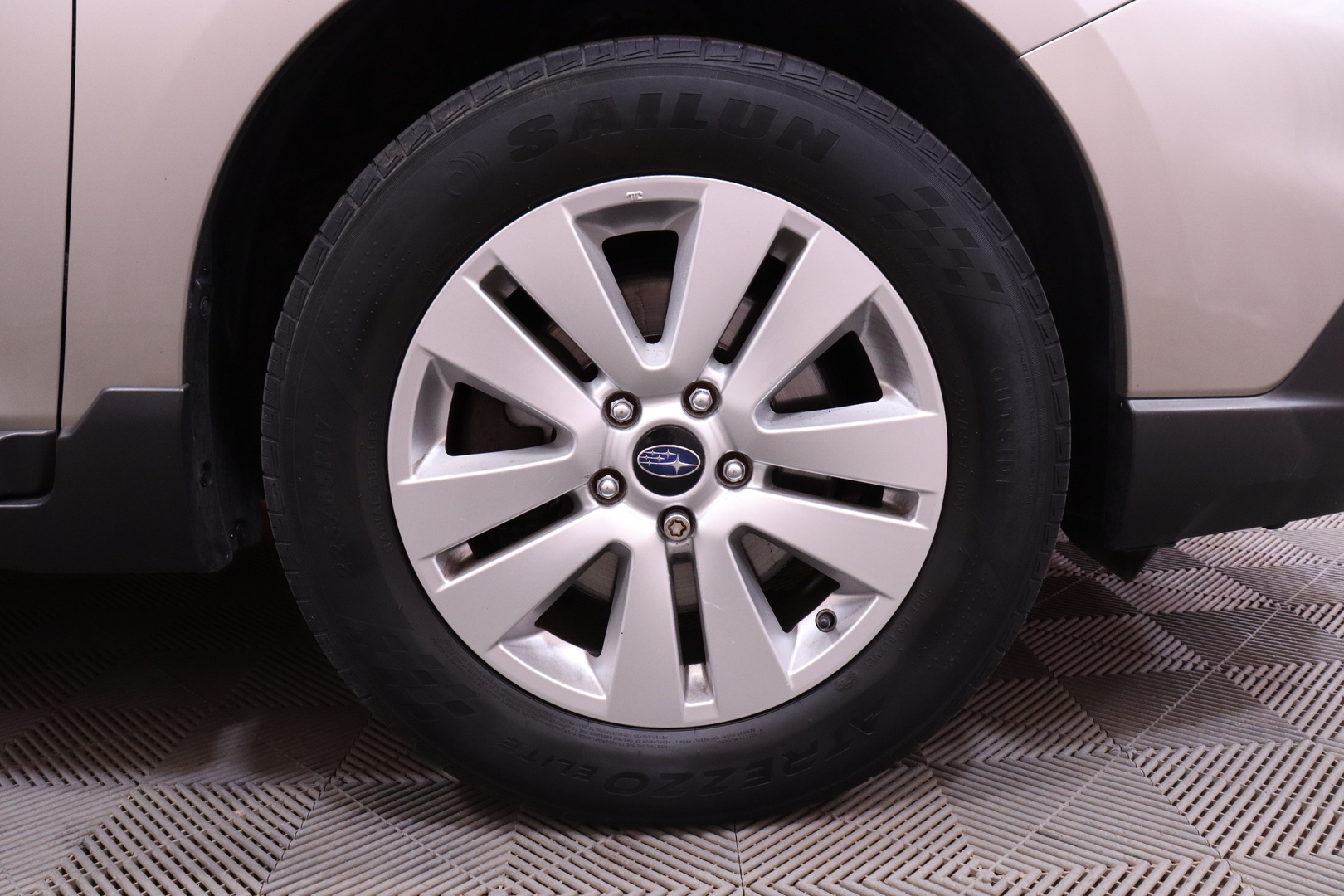 Subaru - Outback - 2,5i Base CVT - Farmari