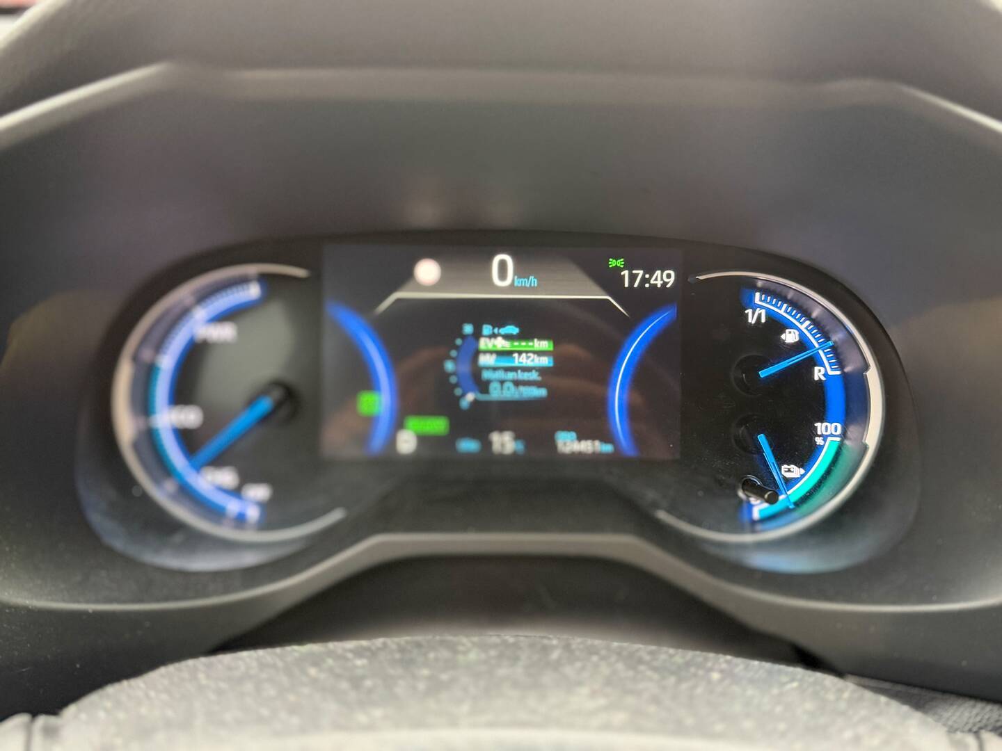 Suzuki - Across - 2,5 PLUG-IN HYBRID 4WD GLX CVT-aut - Farmari