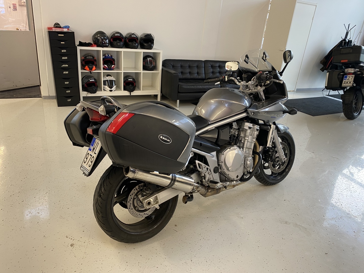 Suzuki - GSF - 1250 SA Bandit ABS // Suomipyörä / Huoltokirja / Scorpion / 2x Laukut // - Moottoripyörä