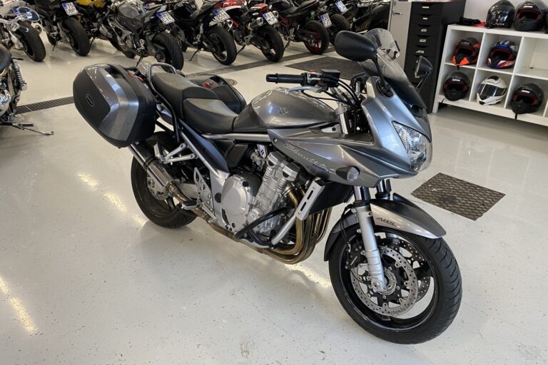 Suzuki - GSF - 1250 SA Bandit ABS // Suomipyörä / Huoltokirja / Scorpion / 2x Laukut // - Moottoripyörä