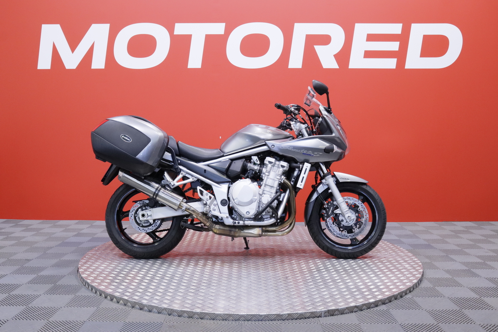 Suzuki - GSF - 1250 SA Bandit ABS // Suomipyörä / Huoltokirja / Scorpion / 2x Laukut // - Moottoripyörä