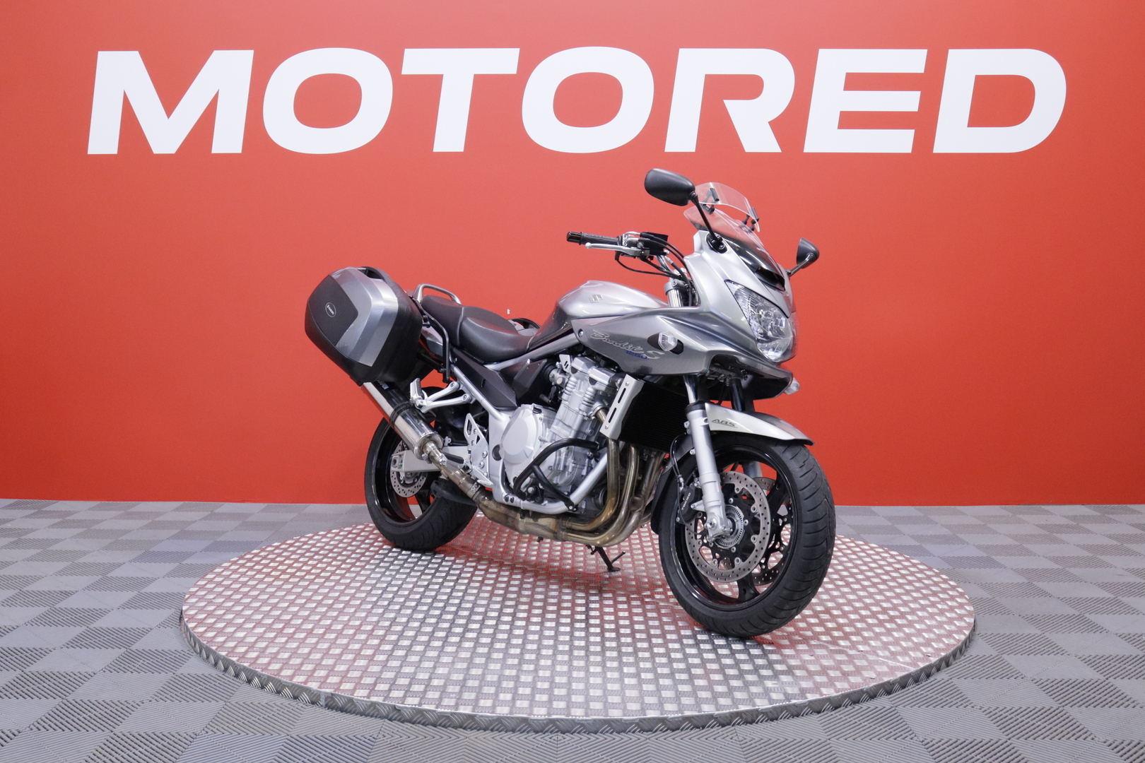 Suzuki - GSF - 1250 SA Bandit ABS // Suomipyörä / Huoltokirja / Scorpion / 2x Laukut // - Moottoripyörä