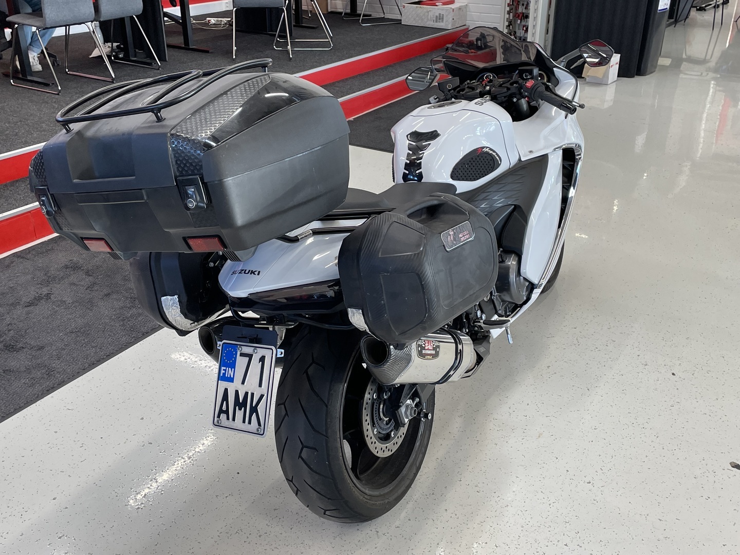 Suzuki - GSX - 1300R Hayabusa // Yoshimura / Huoltokirja / LC / TC / Cruise / 3x Laukut // - Moottoripyörä