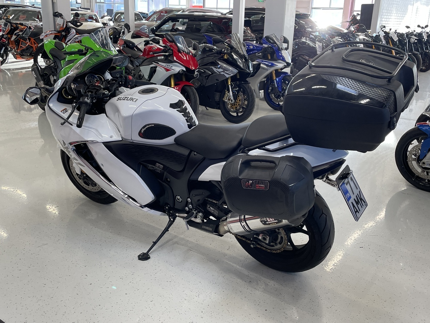 Suzuki - GSX - 1300R Hayabusa // Yoshimura / Huoltokirja / LC / TC / Cruise / 3x Laukut // - Moottoripyörä