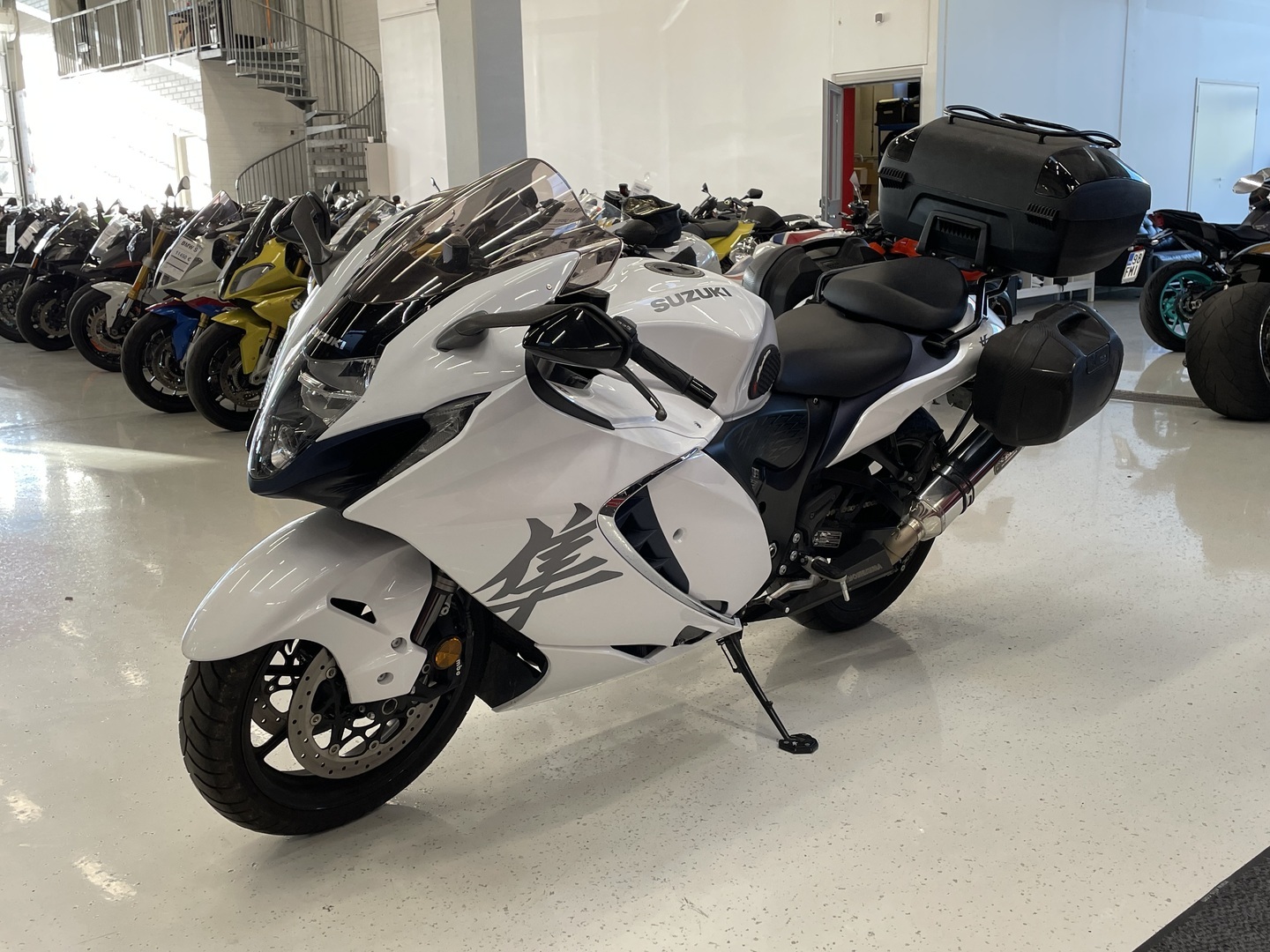 Suzuki - GSX - 1300R Hayabusa // Yoshimura / Huoltokirja / LC / TC / Cruise / 3x Laukut // - Moottoripyörä