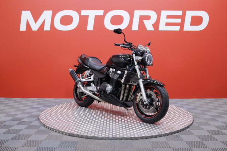 Suzuki - GSX - 1400 // Blackwidow / Säädettävät kahvat // - Moottoripyörä