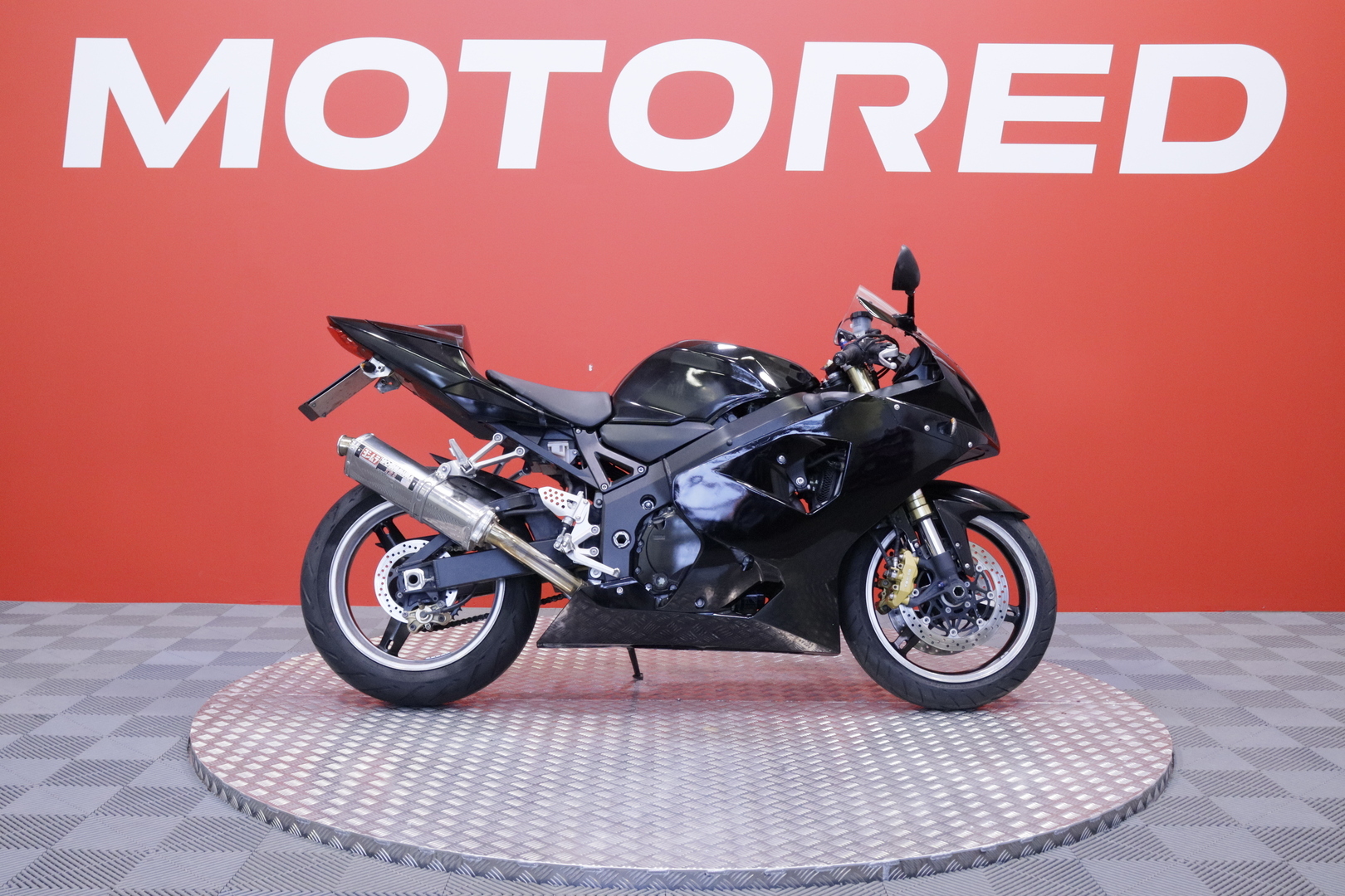 Suzuki - GSX-R - 750 // Huoltokirja / Suomi-pyörä / Yoshimura // - Moottoripyörä