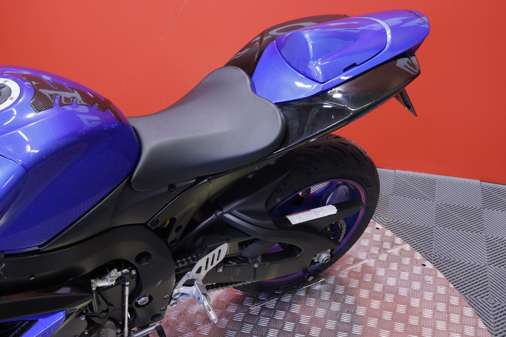 Suzuki - GSX-R - 600 // Suomi-pyörä / Slipari / Säädettävät kahvat // - Moottoripyörä