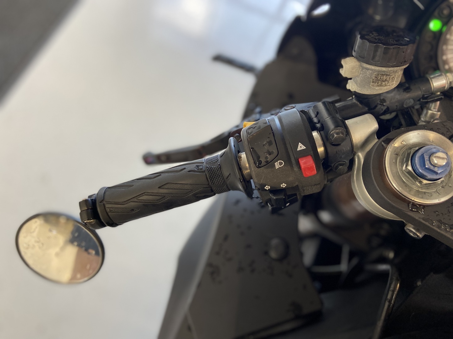 Suzuki - GSX-R - 1000 // Stealth-look / Mivv / Huollettu / Suomi-pyörä // - Moottoripyörä