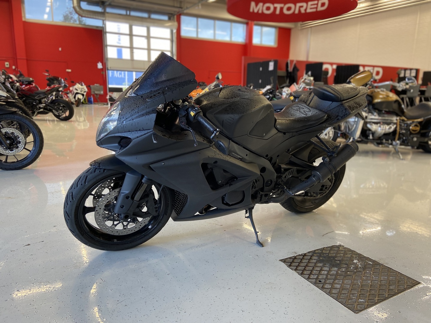 Suzuki - GSX-R - 1000 // Stealth-look / Mivv / Huollettu / Suomi-pyörä // - Moottoripyörä