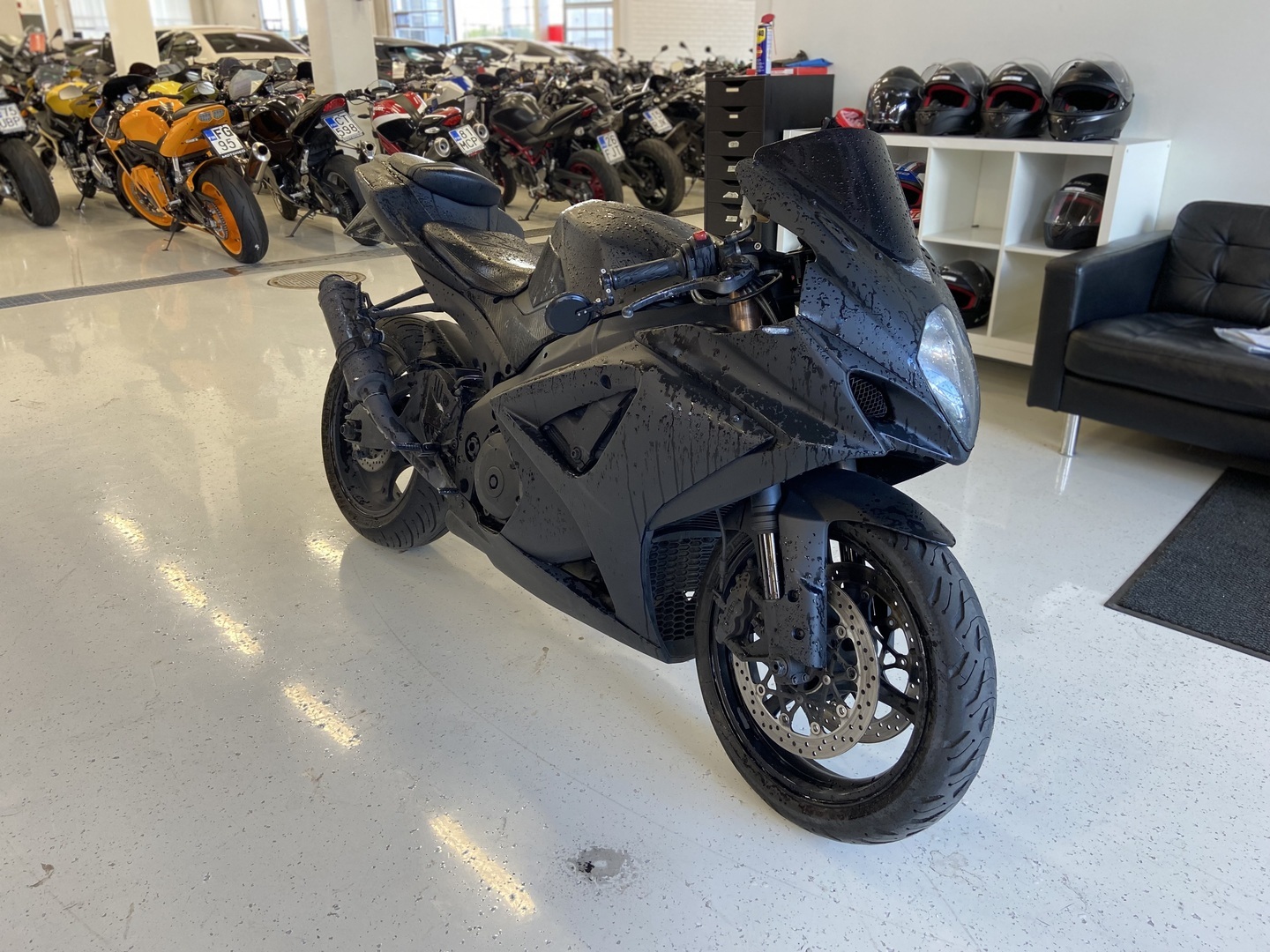 Suzuki - GSX-R - 1000 // Stealth-look / Mivv / Huollettu / Suomi-pyörä // - Moottoripyörä