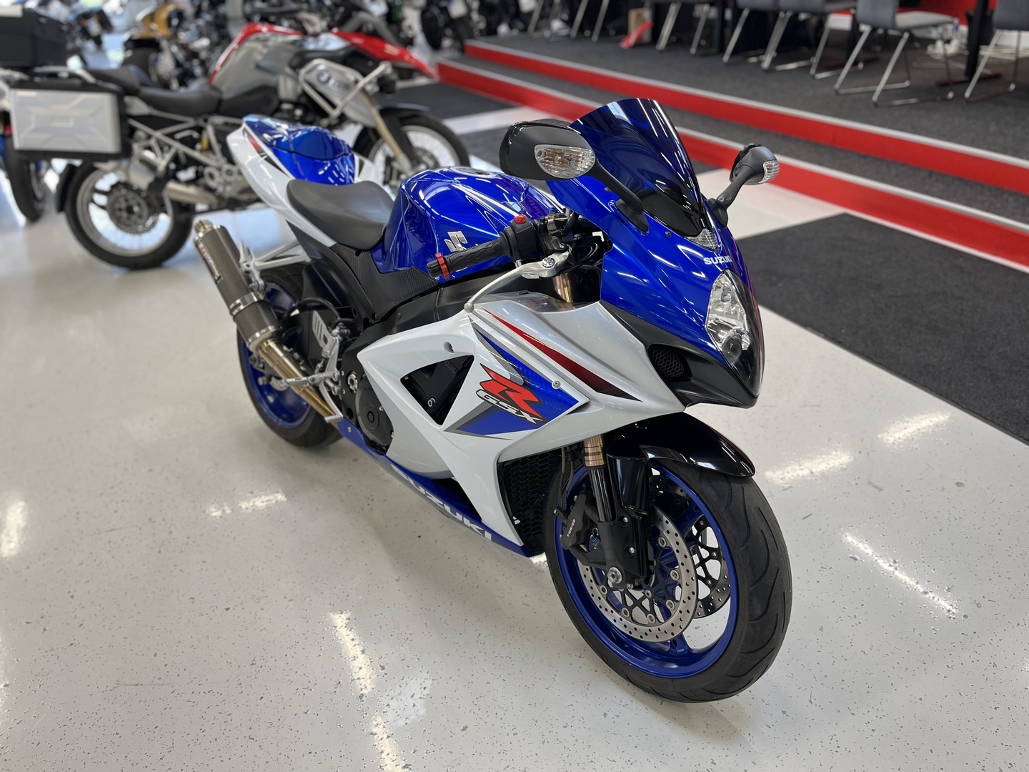 Suzuki - GSX-R - 1000 // Yoshimura / Huoltokirja / K&N / Todellinen helmi! / - Moottoripyörä
