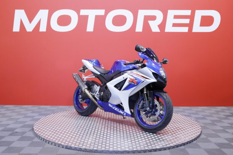 Suzuki - GSX-R - 1000 // Suomi-pyörä / Yoshimura / Huoltokirja / K&N / Todellinen helmi! / - Moottoripyörä