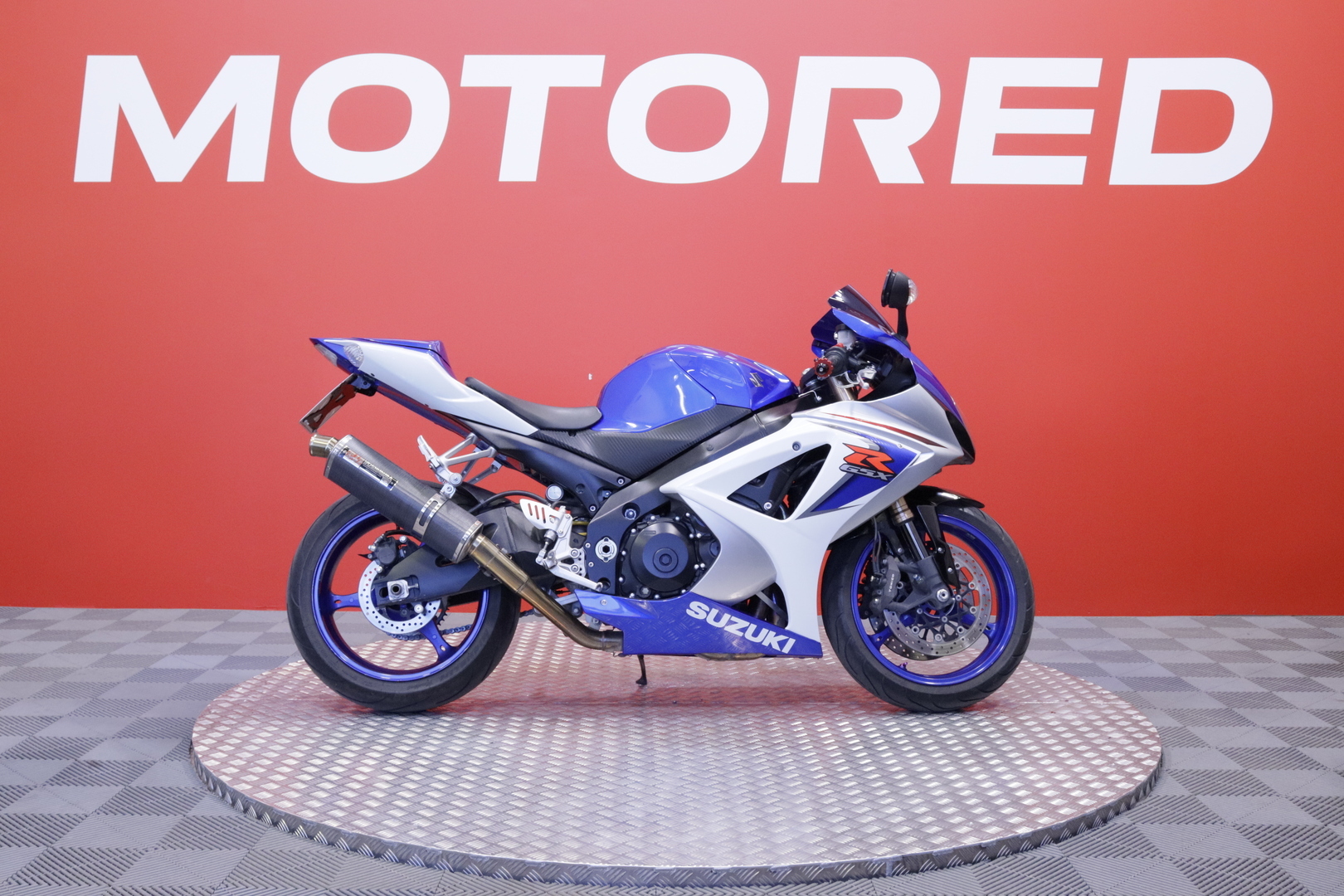 Suzuki - GSX-R - 1000 // Suomi-pyörä / Yoshimura / Huoltokirja / K&N / Todellinen helmi! / - Moottoripyörä