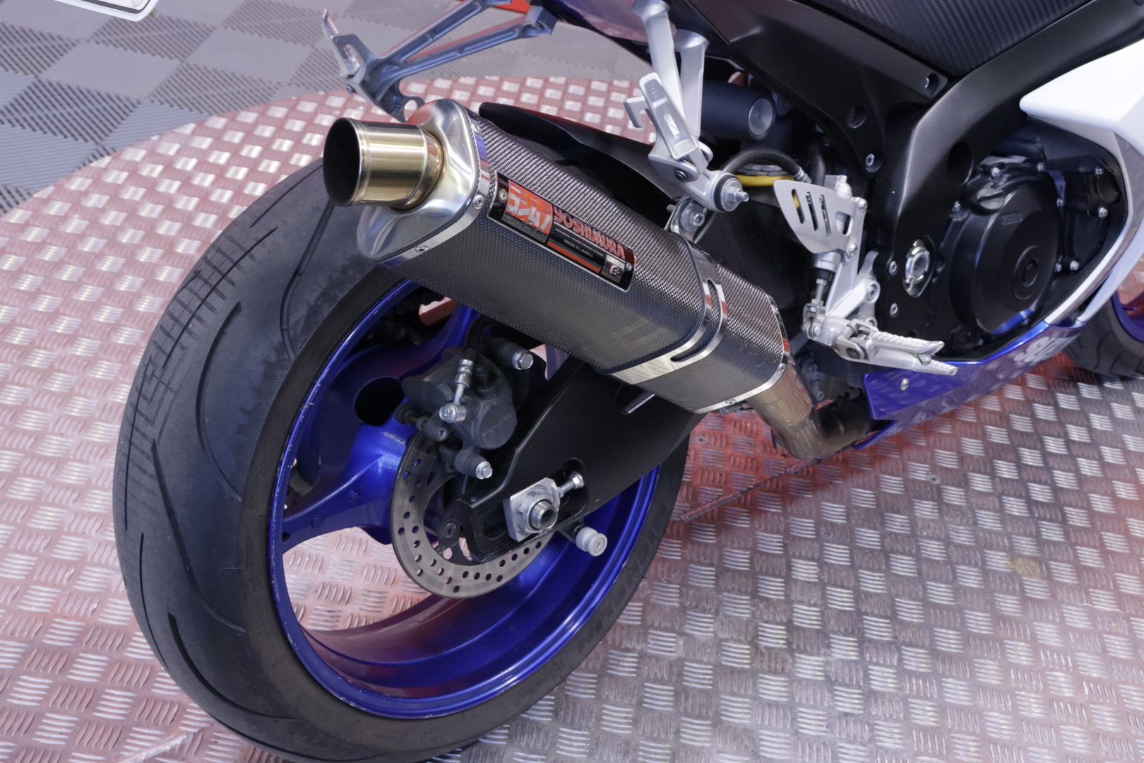 Suzuki - GSX-R - 1000 // Suomi-pyörä / Yoshimura / Huoltokirja / K&N / Todellinen helmi! / - Moottoripyörä