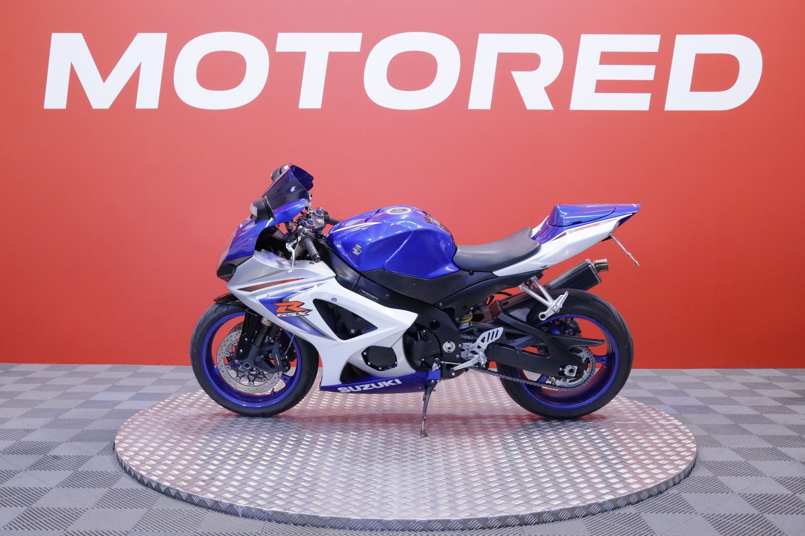 Suzuki - GSX-R - 1000 // Suomi-pyörä / Yoshimura / Huoltokirja / K&N / Todellinen helmi! / - Moottoripyörä