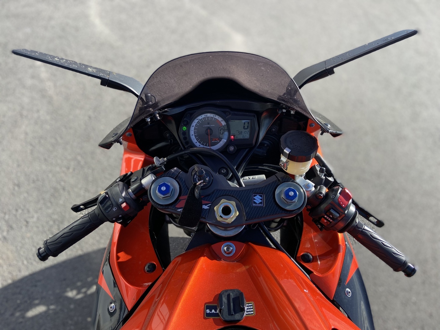 Suzuki - GSX-R - 750 // Suomi-pyörä / Huoltokirja / Akrapovic // - Moottoripyörä