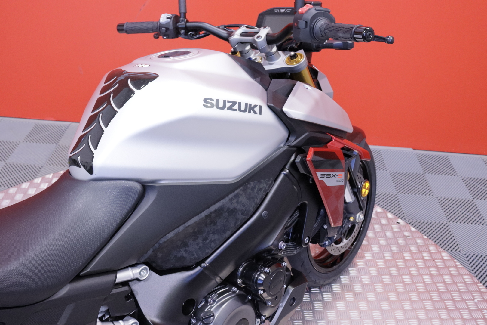 Suzuki - GSX-S - 1000 // Vaihtoehto uudelle / Suomipyörä / Huoltokirja / Alkuperäiskuntoinen // - Moottoripyörä