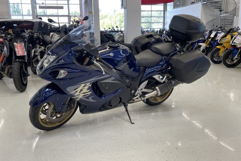 Suzuki - GSX - 1300R Hayabusa * Huoltokirja, Suomi-pyörä, 3x laukut * - Moottoripyörä