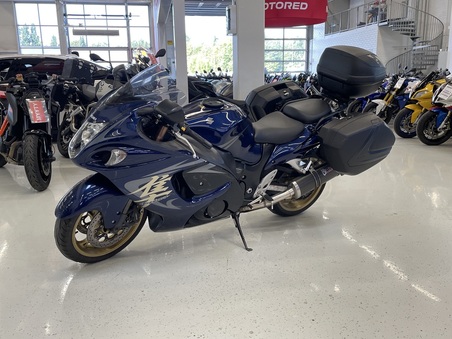 Suzuki - GSX - 1300R Hayabusa // Huoltokirja / Suomi-pyörä / 3x laukut // - Moottoripyörä