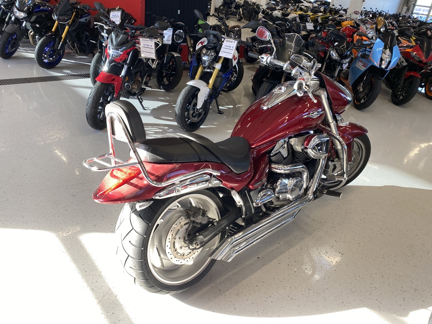 Suzuki - INTRUDER - M1800R // Hooker putkisto / Supercharger / LED / Powercommander // - Moottoripyörä