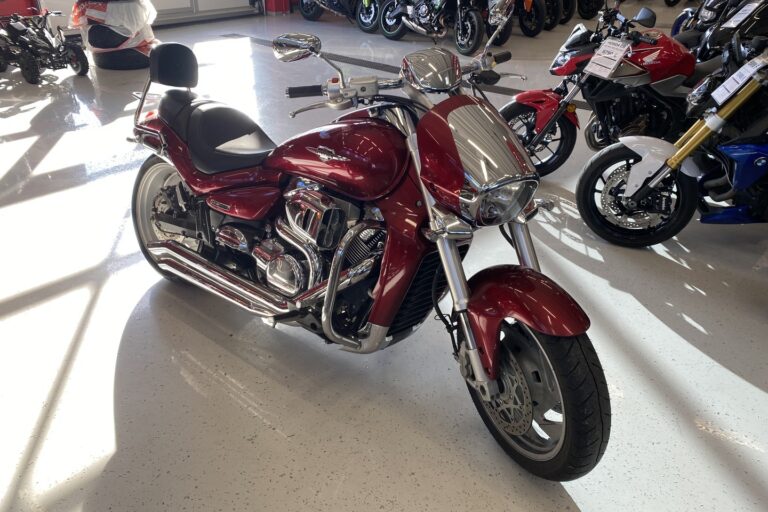 Suzuki - INTRUDER - M1800R // Hooker putkisto / Supercharger / LED / Powercommander // - Moottoripyörä