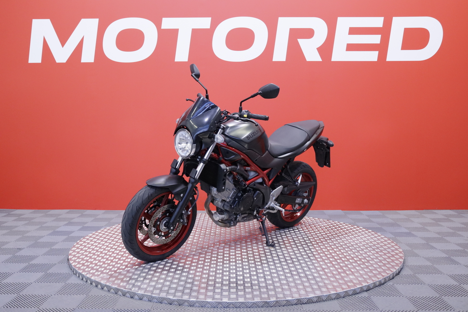 Suzuki - SV - 650 // Suomi-pyörä / ABS / Yoshimura // - Moottoripyörä