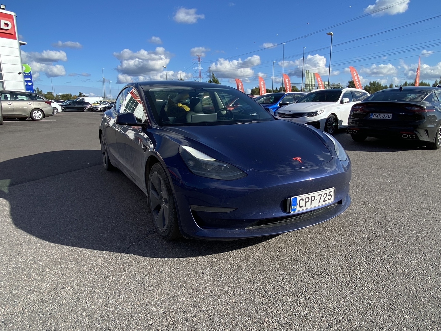Tesla - Model 3 - Long Range - Sedan