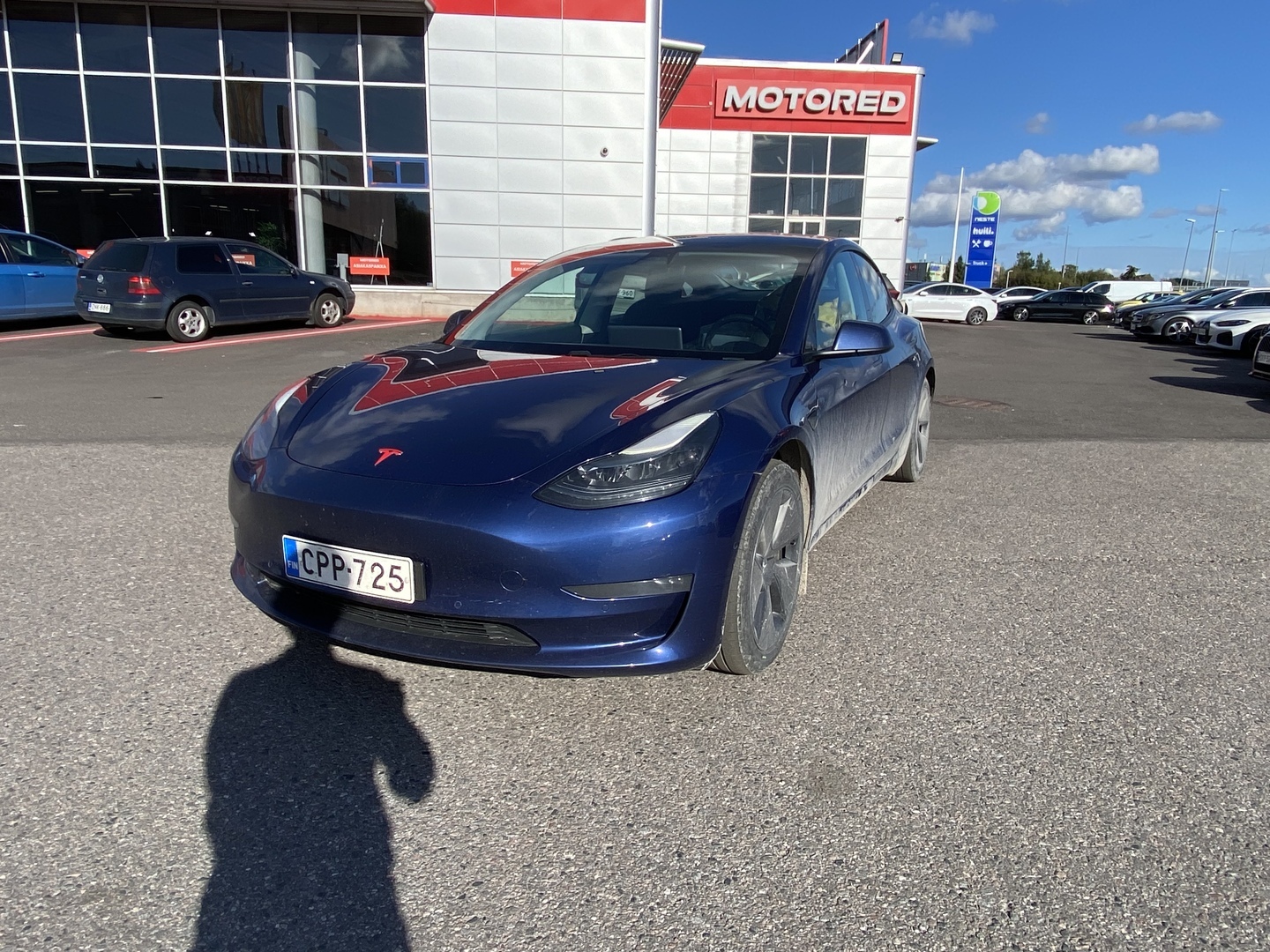 Tesla - Model 3 - Long Range - Sedan