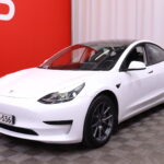 Tesla - Model 3 - Standard Range Plus - Sedan