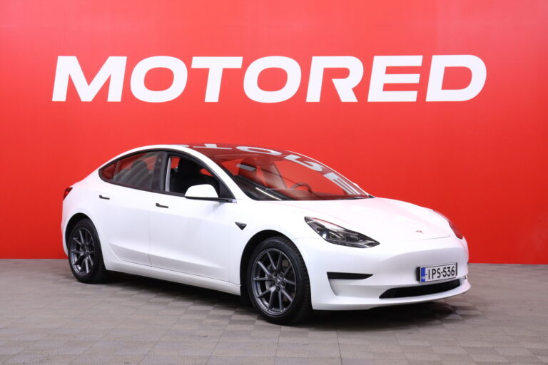 Tesla - Model 3 - Standard Range Plus - Sedan