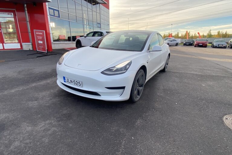 Tesla - Model 3 - Standard RWD Plus - Sedan