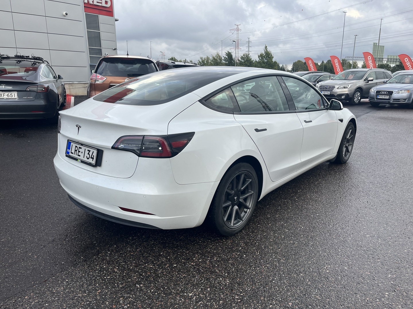 Tesla - Model 3 - Standard Range Plus - Sedan