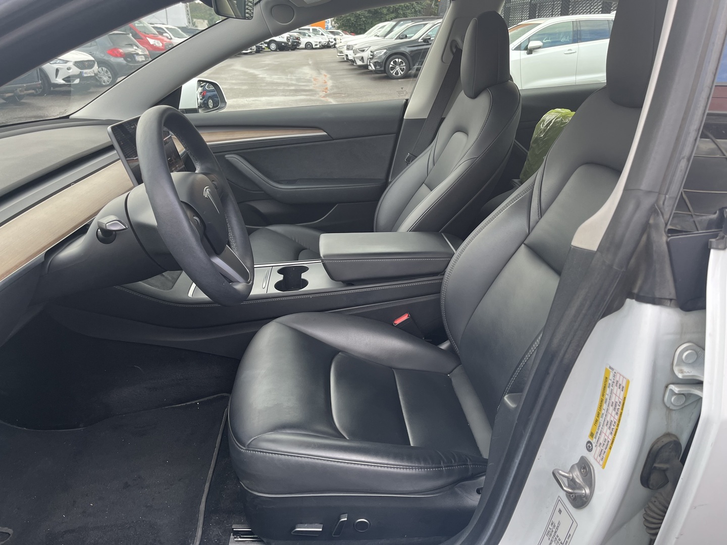 Tesla - Model 3 - Standard Range Plus - Sedan