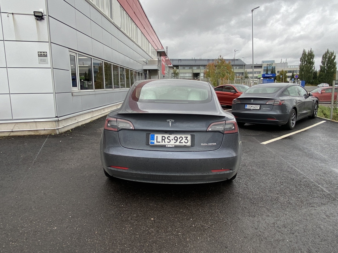 Tesla - Model 3 - Model 3 Sedan (AA) 4ov - Sedan