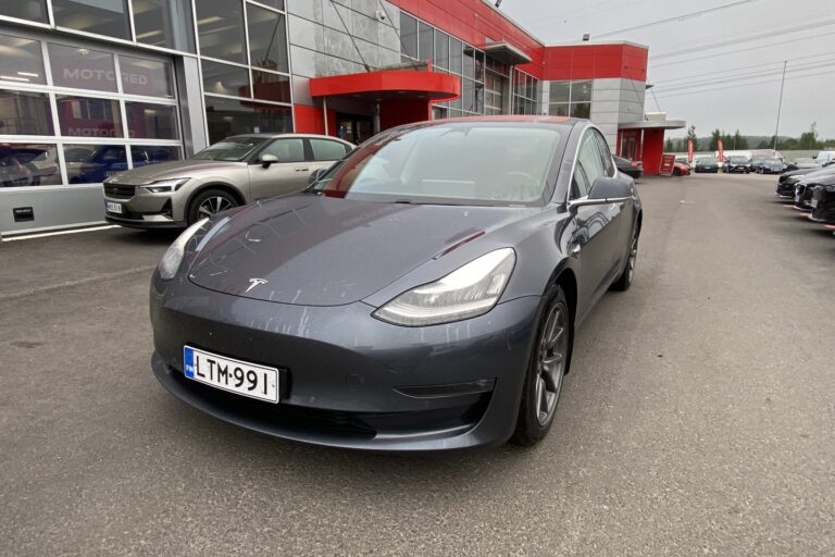 Tesla - Model 3 - Model 3 Sedan Long Range - Sedan