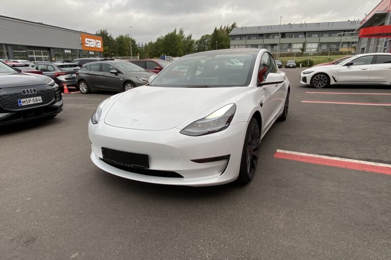 Tesla - Model 3 - Performance - Sedan