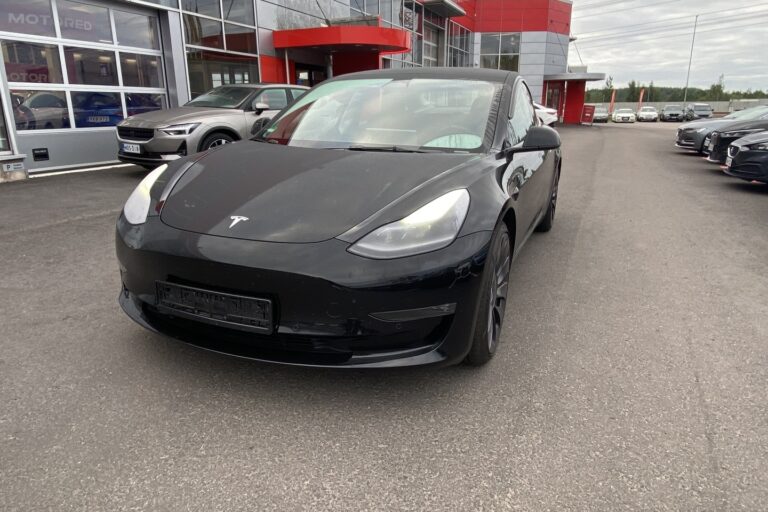 Tesla - Model 3 - Performance - Sedan